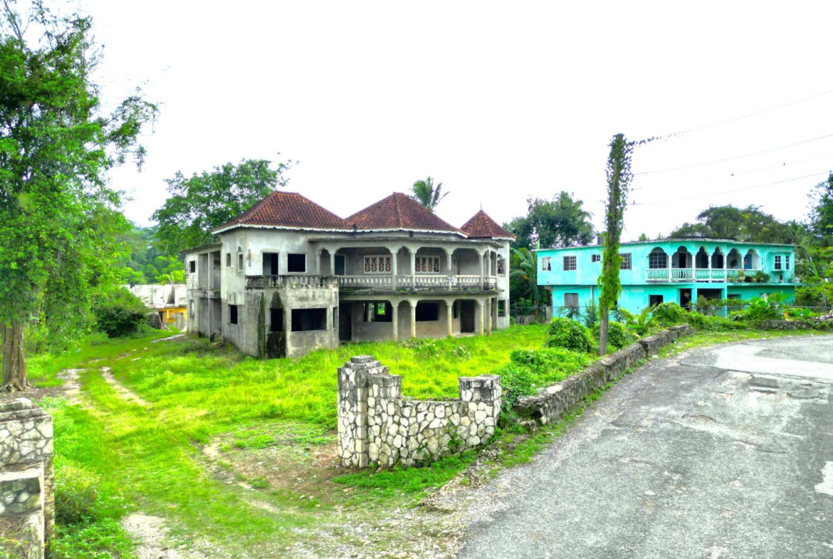 Third image of Cambridge Ducketts in Cambridge, St. James, Jamaica - property is For Sale
