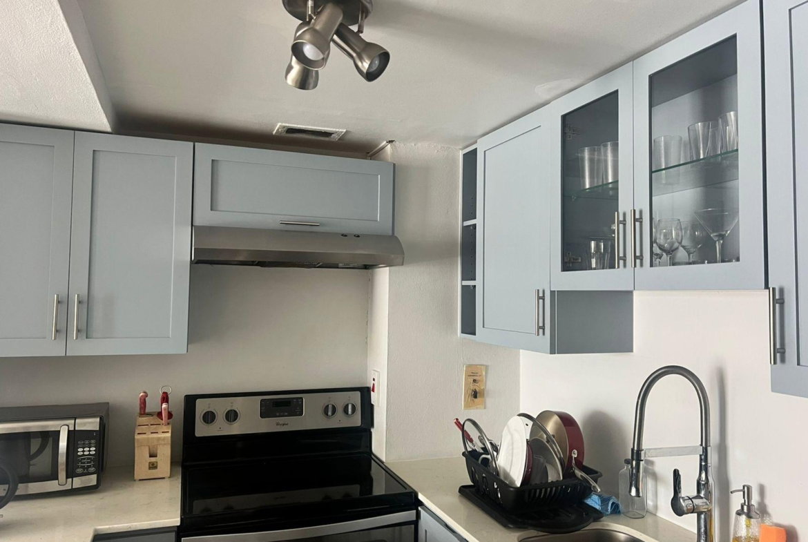 Seventh image of 8g-1-3 Kings Street in KINGSTON, Kingston, Jamaica - property is For Rent