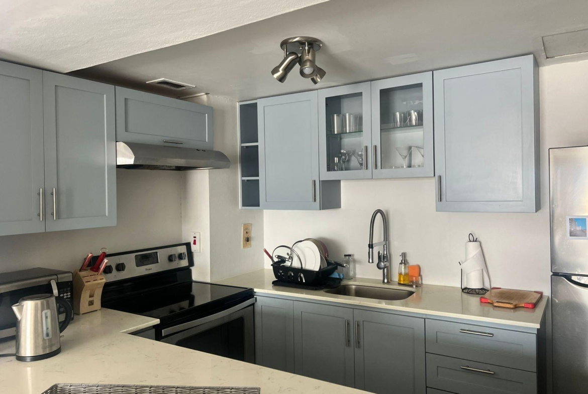 Eighth image of 8g-1-3 Kings Street in KINGSTON, Kingston, Jamaica - property is For Rent