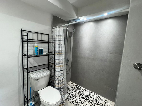Fourteenth image of 8g-1-3 Kings Street in KINGSTON, Kingston, Jamaica - property is For Rent