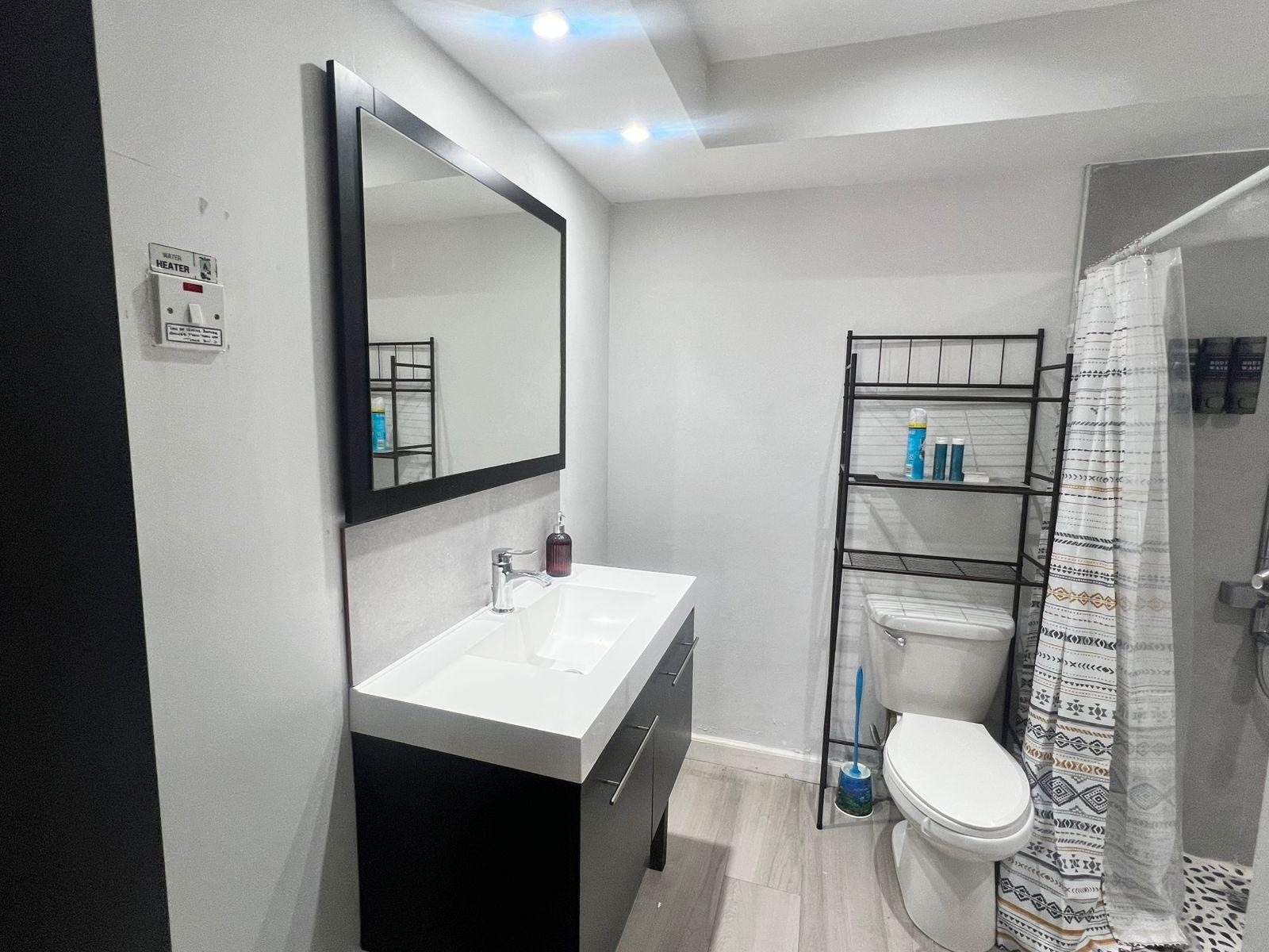 Fifteenth image of 8g-1-3 Kings Street in KINGSTON, Kingston, Jamaica - property is For Rent