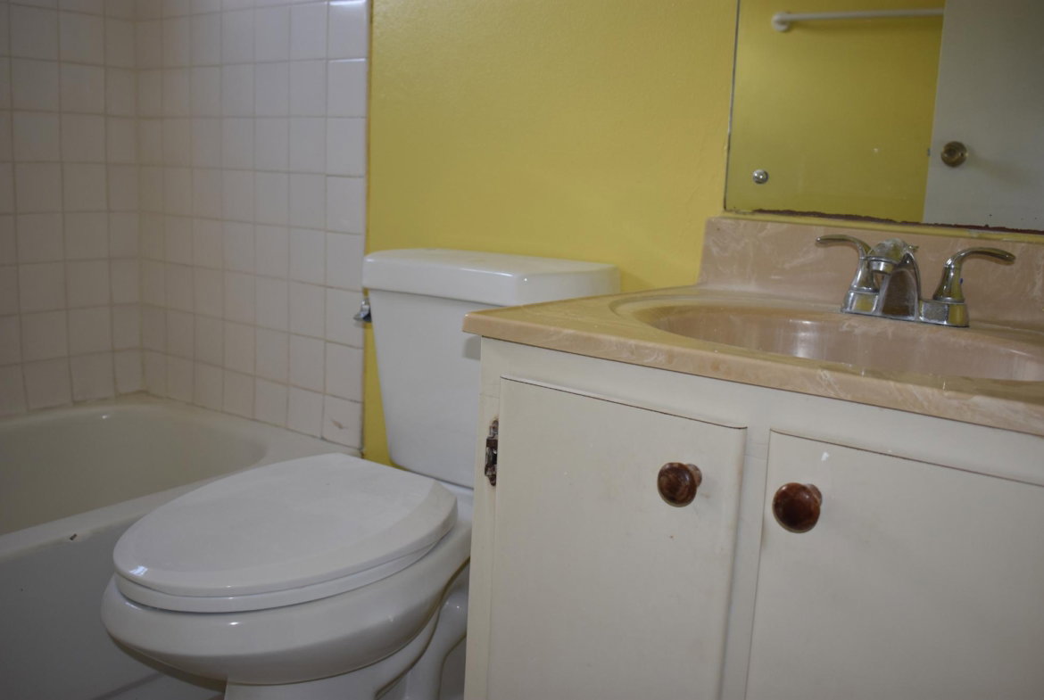 Seventeenth image of 114-116 Constant Spring Road, Oak in Kingston 8, St. Andrew, Jamaica - property is For Rent