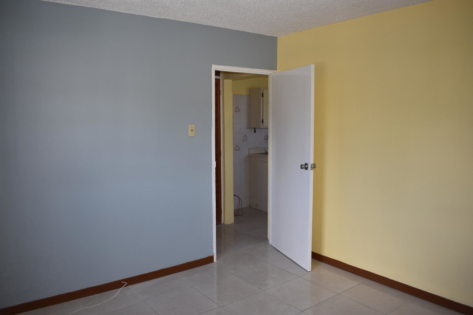 1-Bedroom-Apartment-for-Rent-at-Oaklands-Constant-Spring-Rd-St.-Andrew Seventh image of 114-116 Constant Spring Road, Oak in Kingston 8, St. Andrew, Jamaica - property is For Rent