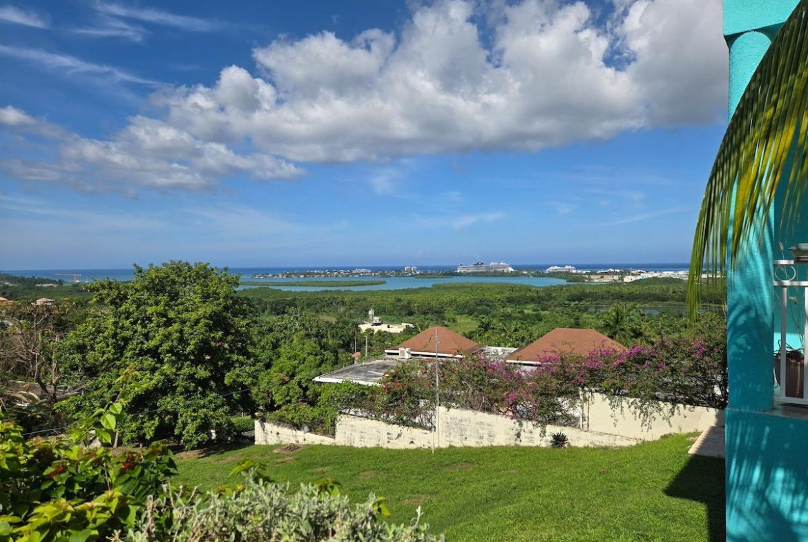 Seventh image of 5- Bogue Heights, Mobay in Montego Bay, St. James, Jamaica - property is For Rent