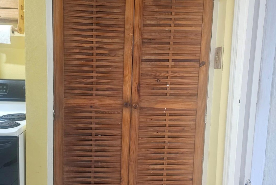 Seventh image of 504f-114 &1/2 Constant Spring Road in Kingston 8, St. Andrew, Jamaica - property is For Sale
