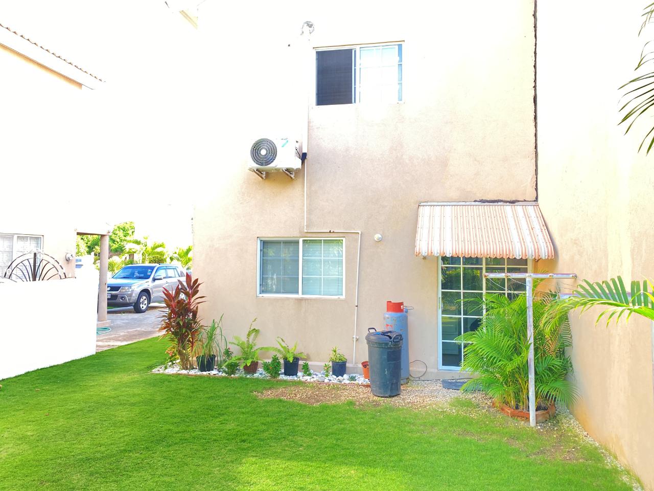 Eighteenth image of 35 Hampstead Way in Greater Portmore, St. Catherine, Jamaica - property is For Rent
