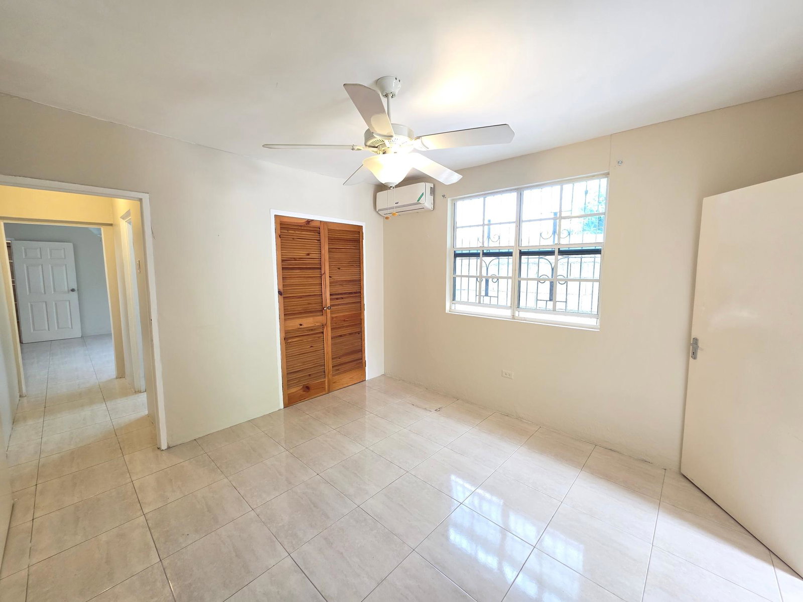 Fourth image of 1-40 a Upper Waterloo Road in Kingston 10, St. Andrew, Jamaica - property is For Rent
