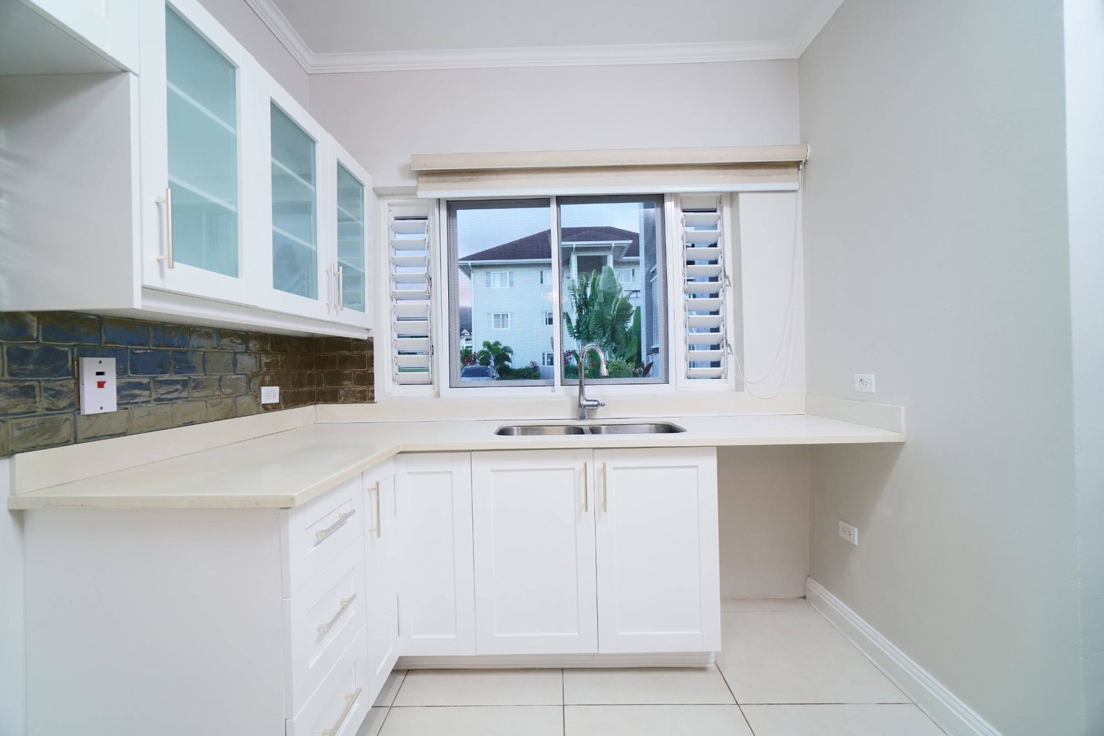 2-Bedroom-Apartment-for-Sale-in-Ferncourt-Richmond-St.-Ann-Jamaica Second image of L102- Ferncourt Apt, Richmond e in Richmond, St. Ann, Jamaica - property is For Sale