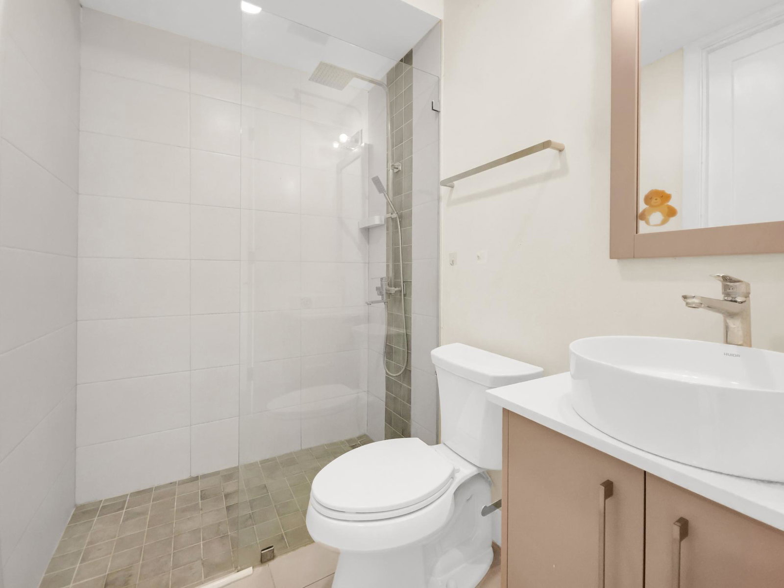 Ninth image of 19-27-29 Hopefield Avenue in Kingston 6, St. Andrew, Jamaica - property is For Sale