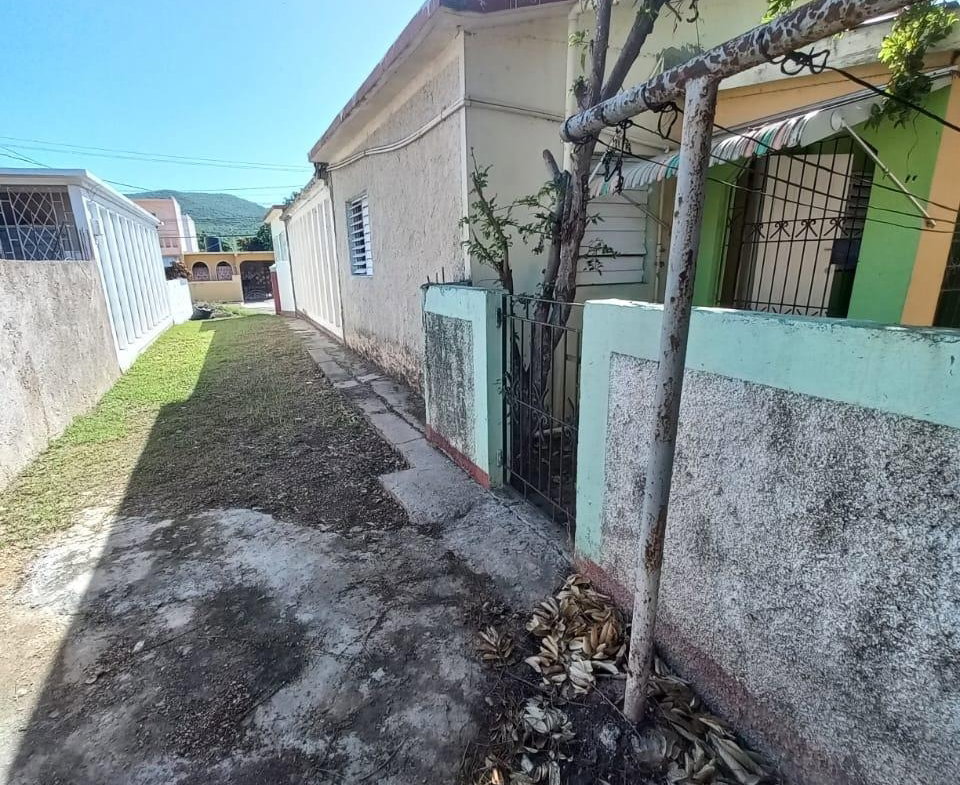 Sixth image of 131 North East 14th Street, 6 in Greater Portmore, St. Catherine, Jamaica - property is For Rent