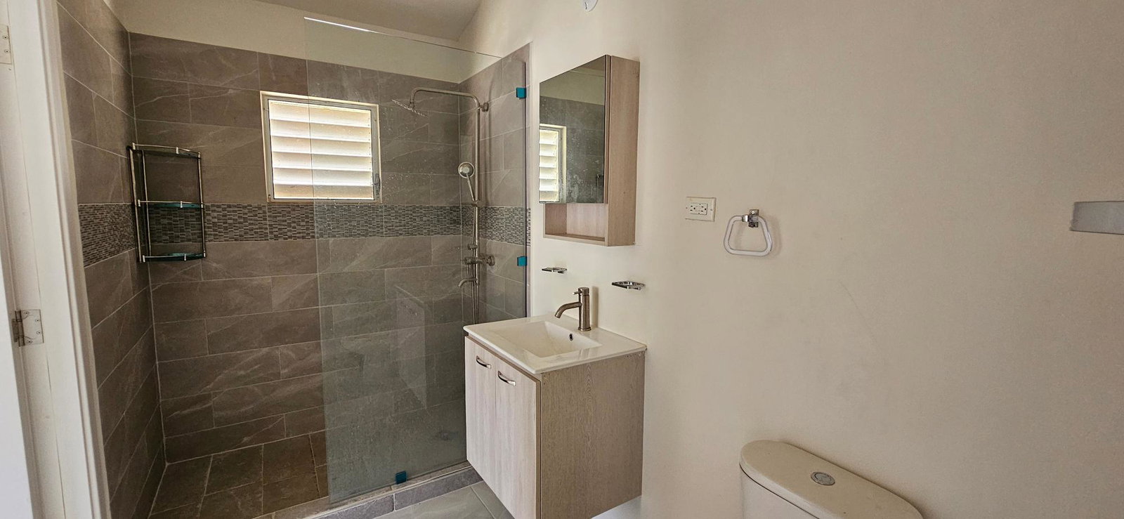 Eleventh image of 223 Camelot Village Discovery in Browns Town, St. Ann, Jamaica - property is For Rent