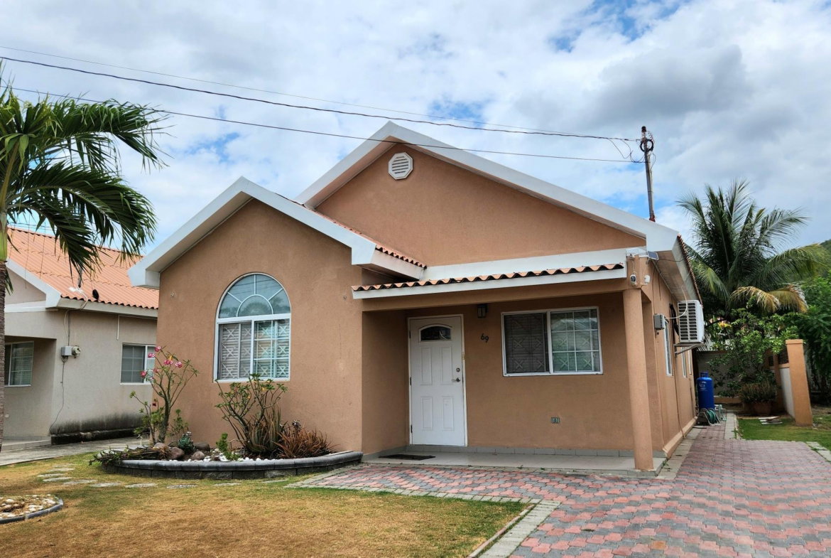 First image of 69 Caymanas Country Club in Caymanas Estates, St. Catherine, Jamaica - property is For Rent