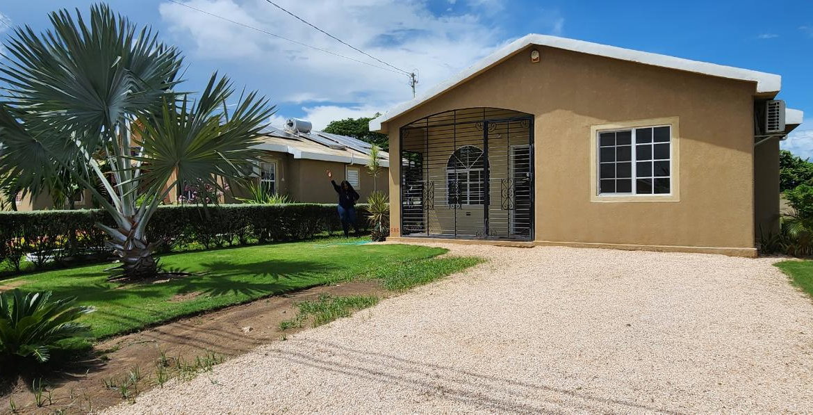 Second image of 686- Phoenix Park Village in Phoenix Park, St. Catherine, Jamaica - property is For Rent