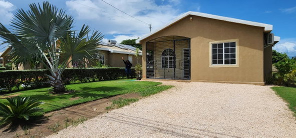 Second image of 686- Phoenix Park Village in Phoenix Park, St. Catherine, Jamaica - property is For Rent