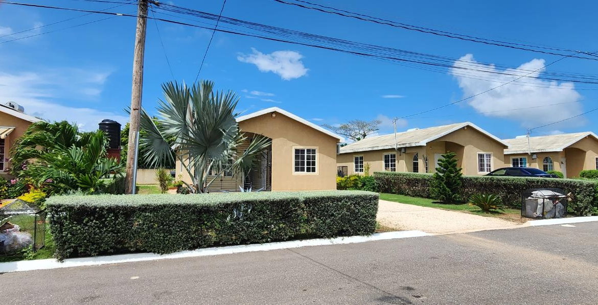First image of 686- Phoenix Park Village in Phoenix Park, St. Catherine, Jamaica - property is For Rent