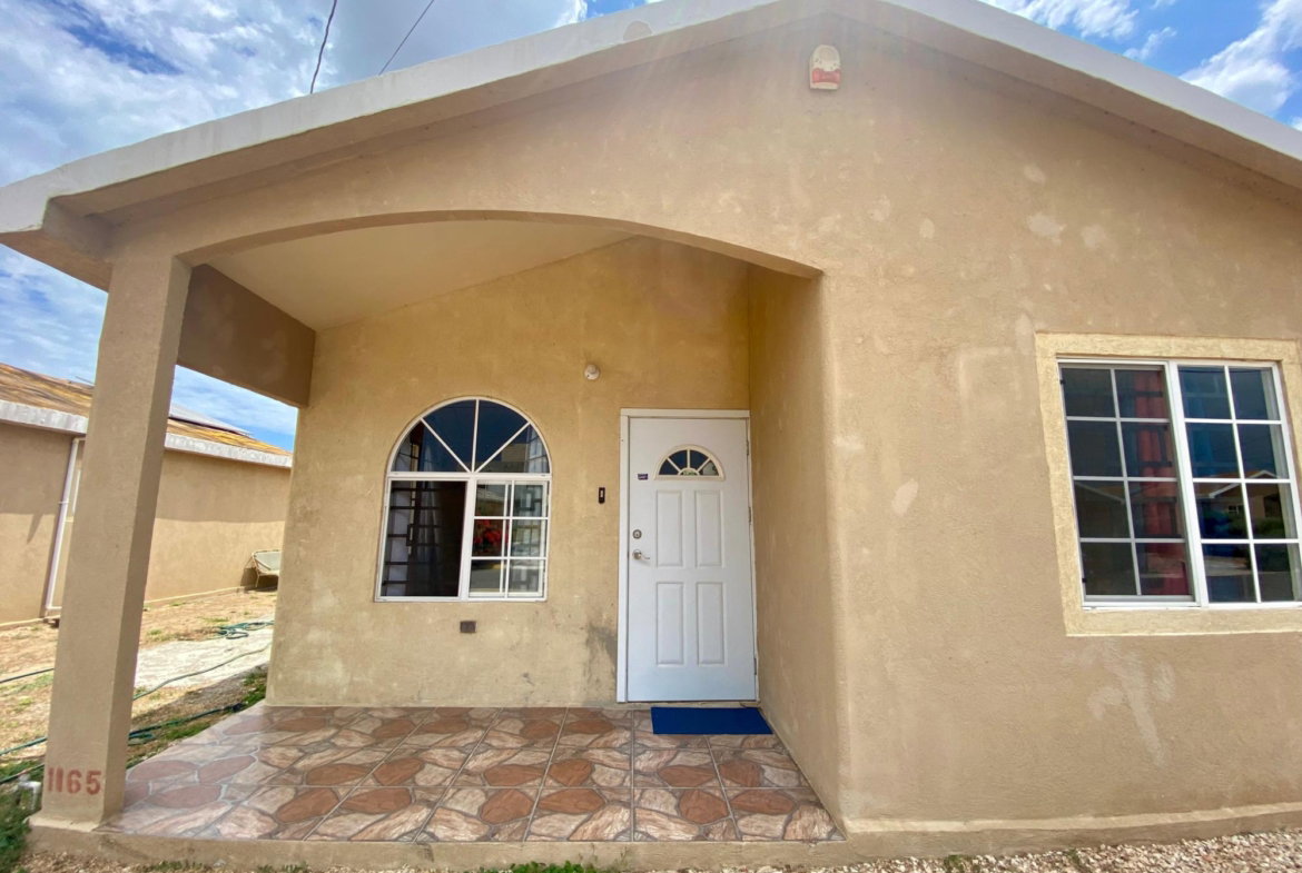 First image of Lot 1165 Phoenix Park Village in Phoenix Park, St. Catherine, Jamaica - property is For Rent