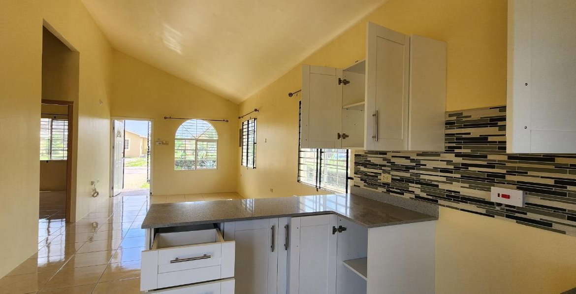 Eighth image of 686- Phoenix Park Village in Phoenix Park, St. Catherine, Jamaica - property is For Rent