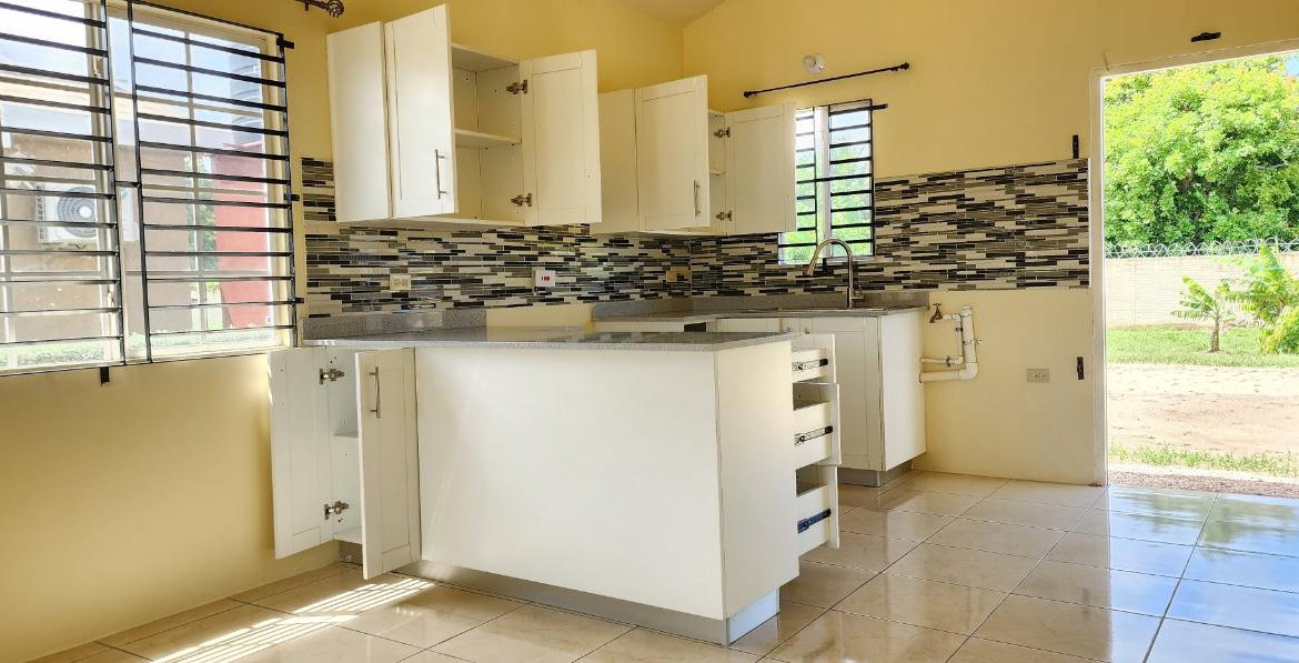 Ninth image of 686- Phoenix Park Village in Phoenix Park, St. Catherine, Jamaica - property is For Rent