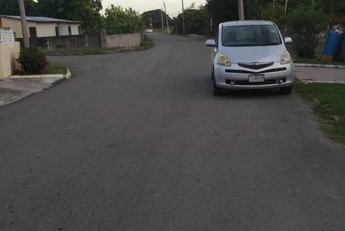 Seventh image of 58 Summit Boulevard,red Hill in Church Corner, St. Thomas, Jamaica - property is For Rent