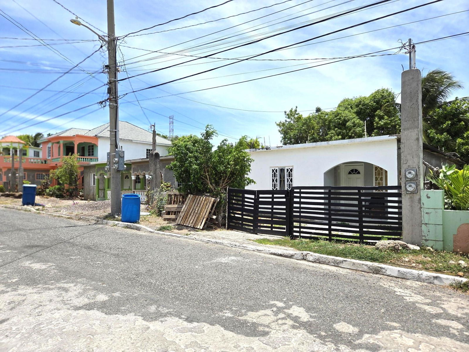 2-Bedroom-House-for-Sale-in-Longville-Park-Clarendon-Jamaica Fifth image of Clover Ave, Longville Par in Longville Park, Clarendon, Jamaica - property is For Sale