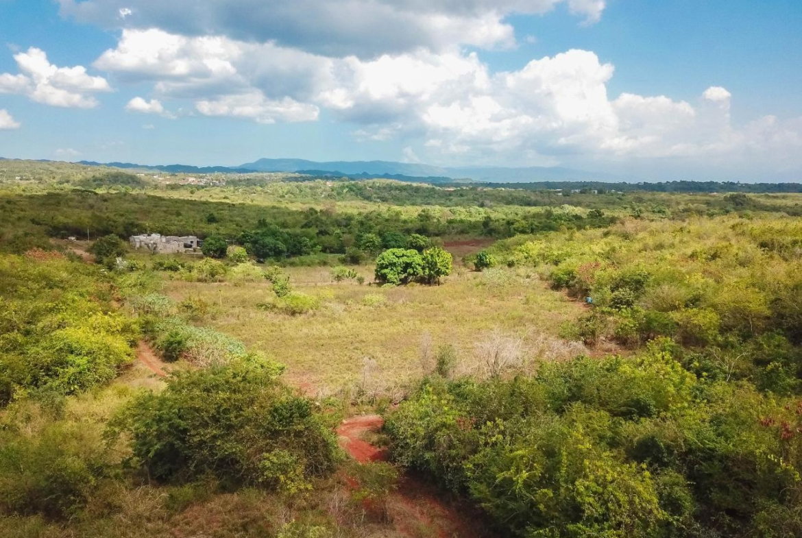 Seventh image of Bammy Hall Kitson Town st in Guanaboa Vale, St. Catherine, Jamaica - property is For Sale