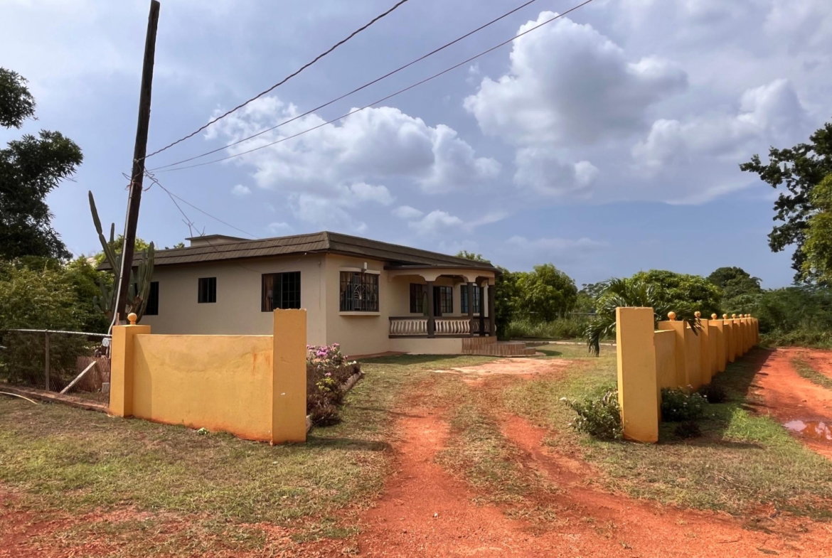 Fourth image of Gazeland st Elizabeth in Gazeland, St. Elizabeth, Jamaica - property is For Sale