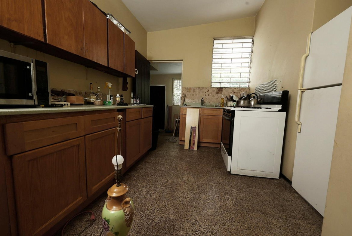 Seventh image of 31 Hart Boulevard in Kingston 6, St. Andrew, Jamaica - property is For Sale