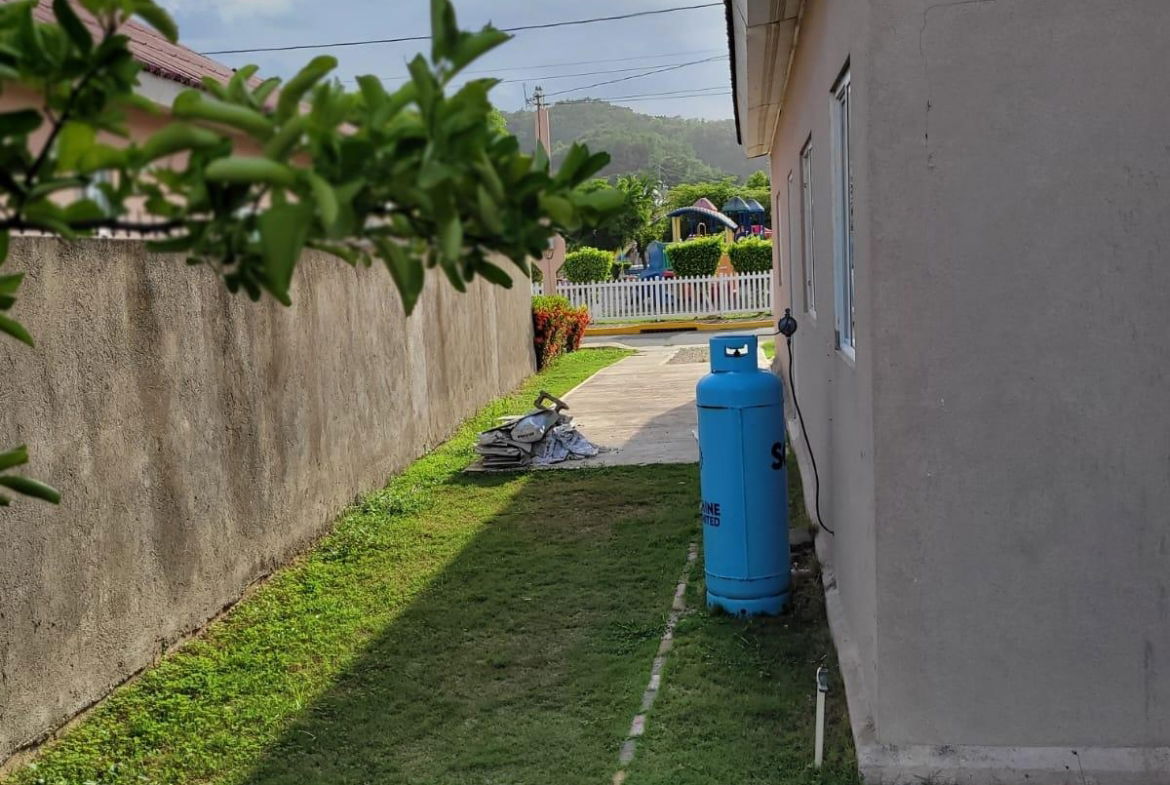 3-Bedroom-House-for-Rent-in-Caymanas-Estate-St.-Catherine-Jamaica Second image of a 29 Caymanas Country Club Est in Caymanas Estates, St. Catherine, Jamaica - property is For Rent