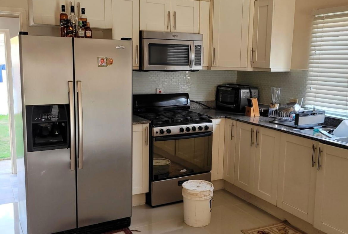 3-Bedroom-House-for-Rent-in-Caymanas-Estate-St.-Catherine-Jamaica Fourth image of a 29 Caymanas Country Club Est in Caymanas Estates, St. Catherine, Jamaica - property is For Rent