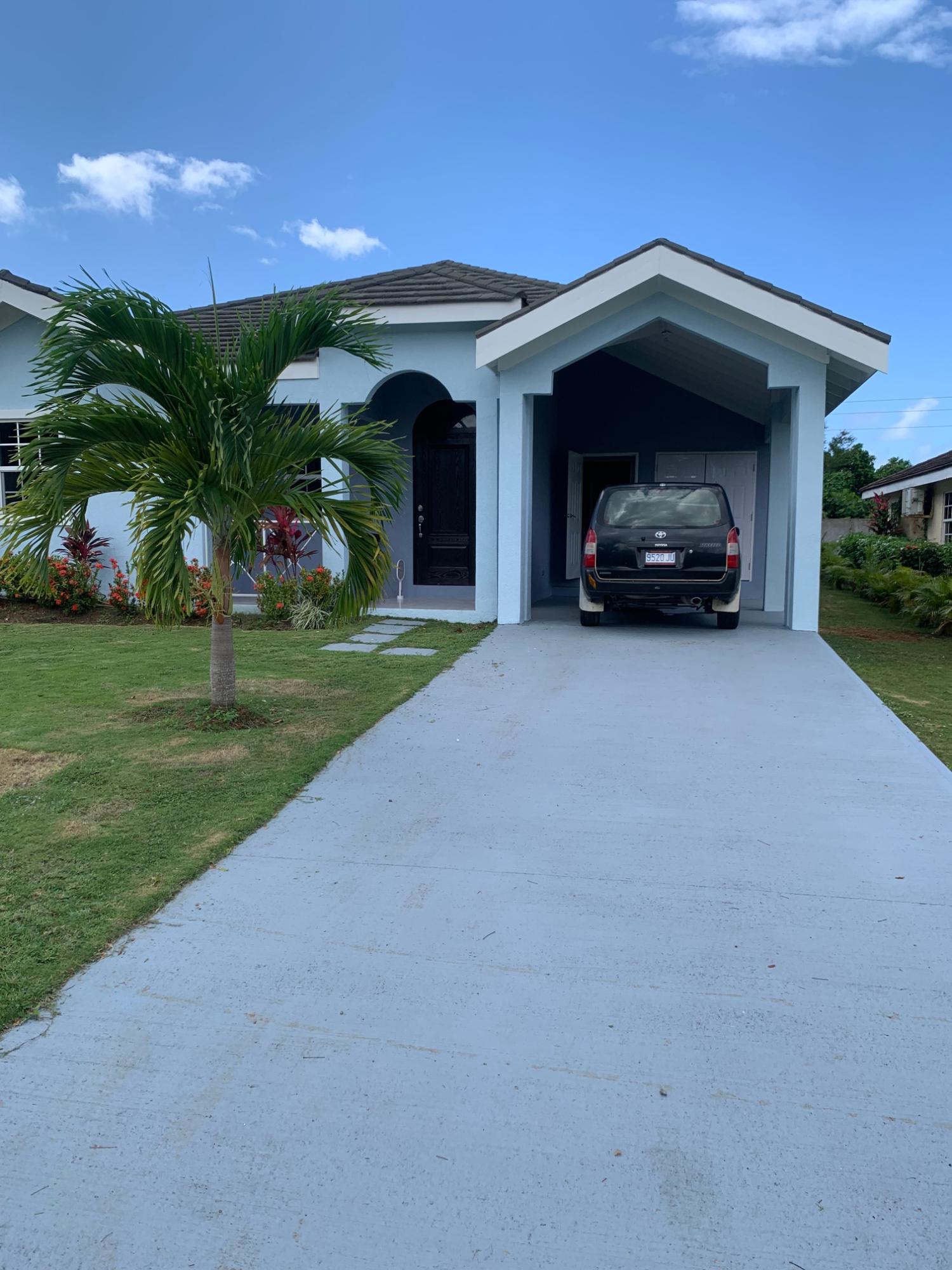 Second image of Gates of Edgehill in Boscobel, St. Mary, Jamaica - property is For Rent
