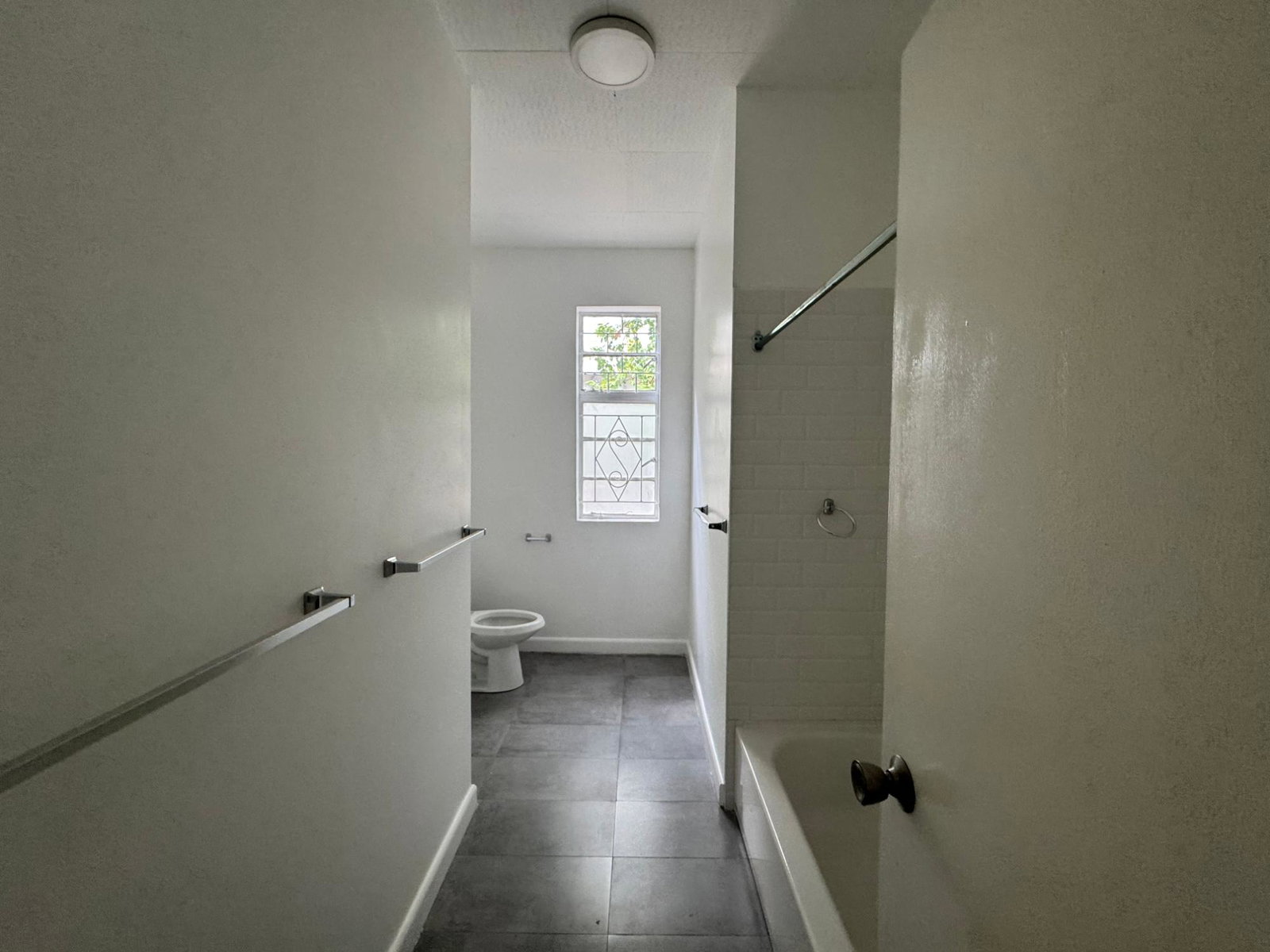 3-Bedroom-House-for-Rent-in-St.-Andrew-Jamaica-4-Avesbury-Ave Eleventh image of 4 Avesbury Ave in Kingston 6, St. Andrew, Jamaica - property is For Rent