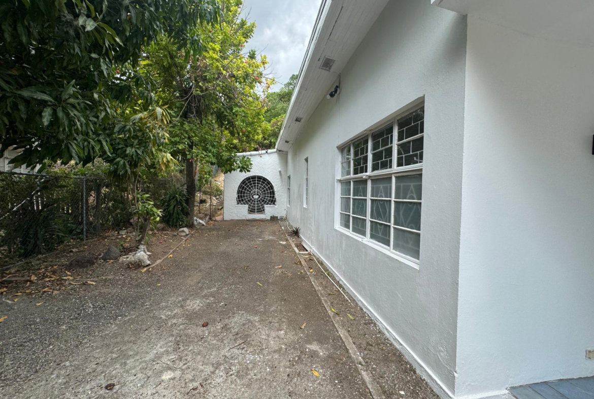 Fourth image of 4 Avesbury Ave in Kingston 6, St. Andrew, Jamaica - property is For Rent