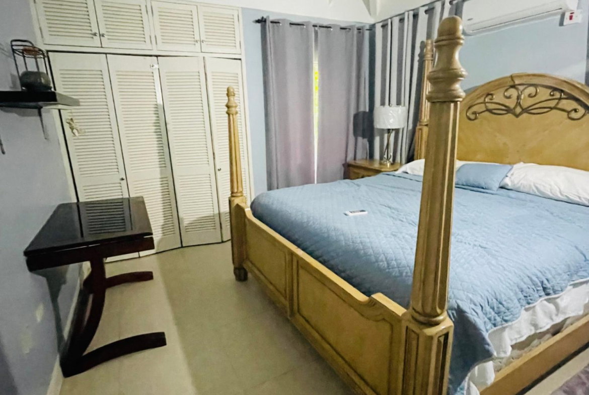 Fourteenth image of 336 Guava Avenue, 