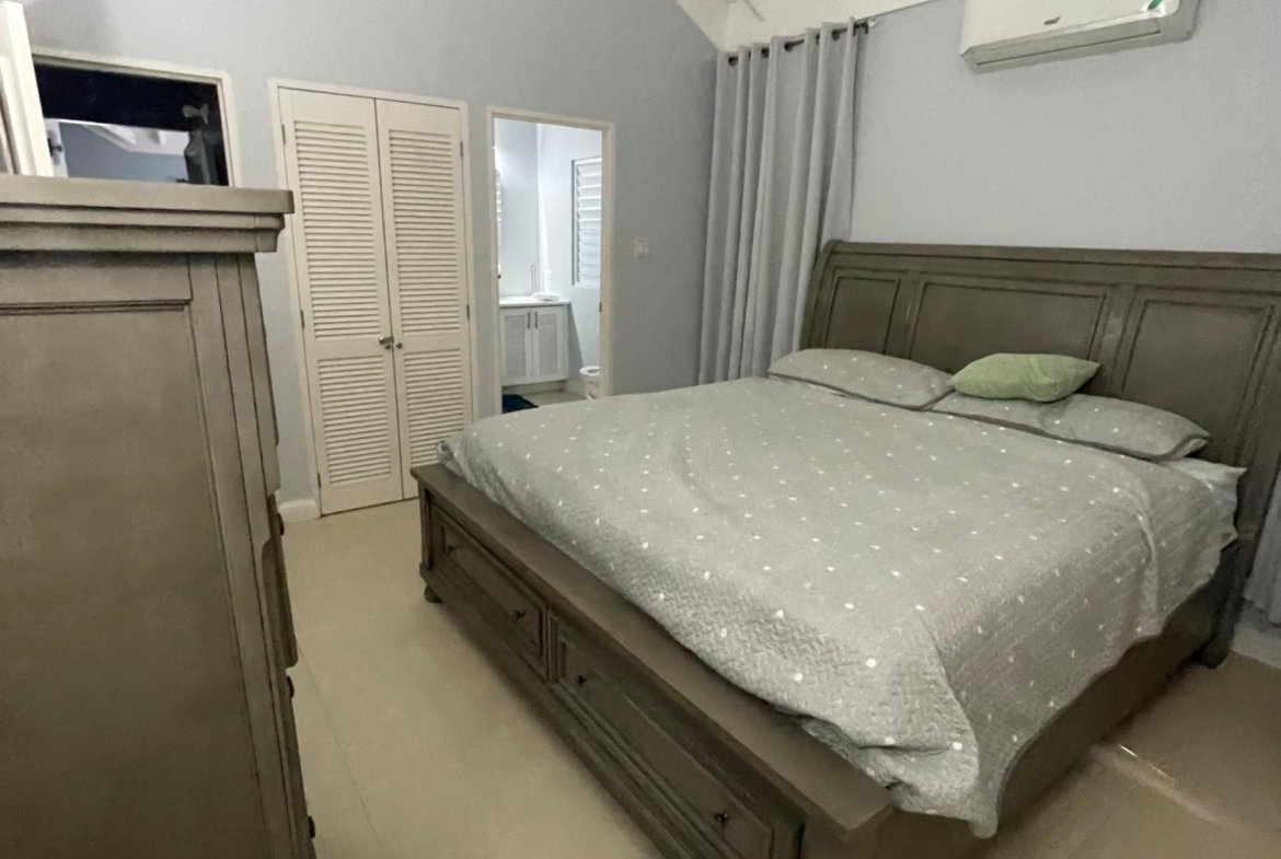 Sixteenth image of 336 Guava Avenue, 