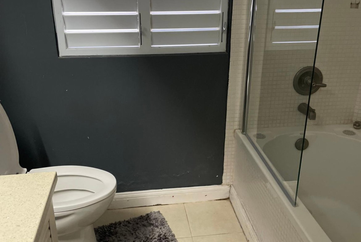 Seventeenth image of 336 Guava Avenue, 