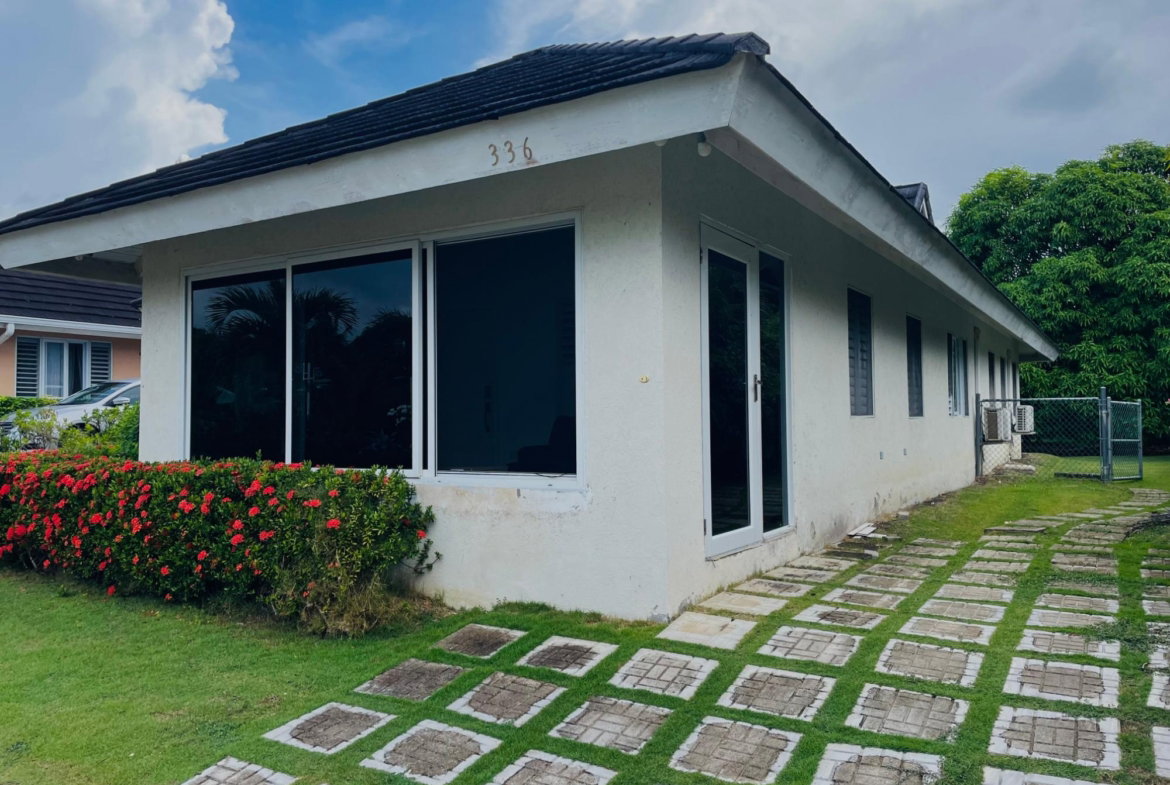 Fourth image of 336 Guava Avenue, 