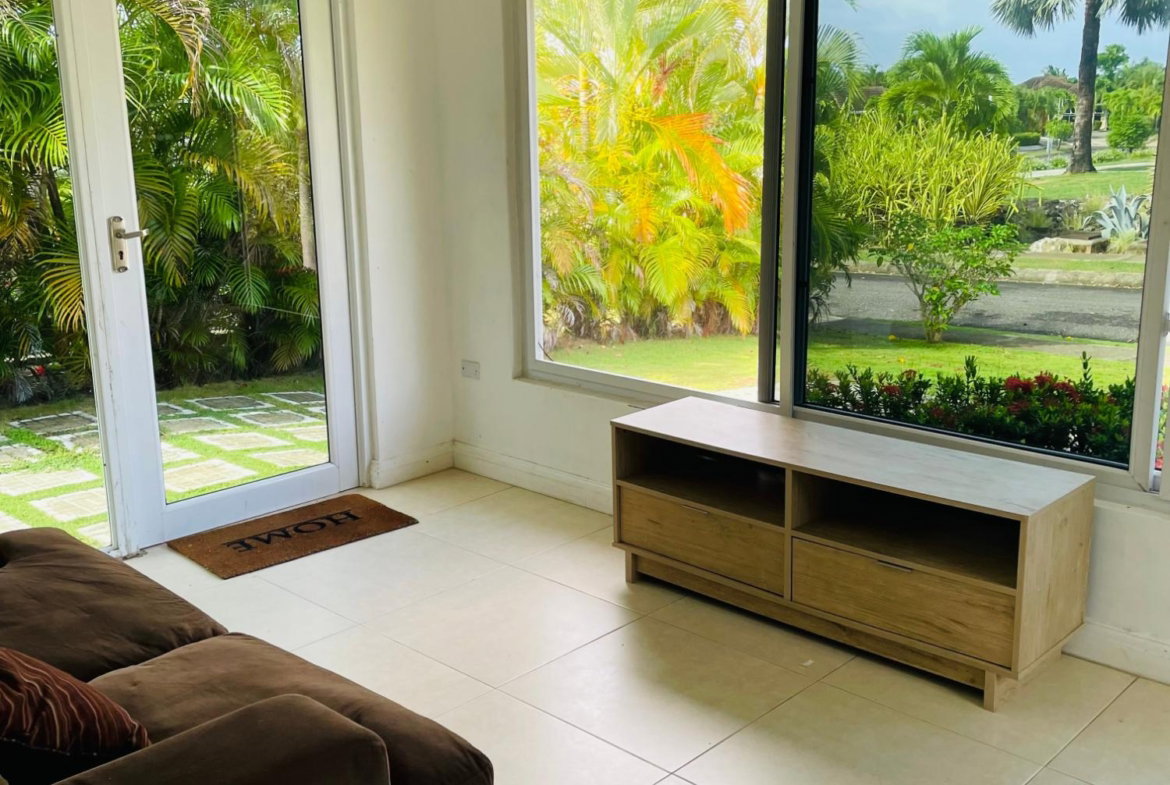 Seventh image of 336 Guava Avenue, 