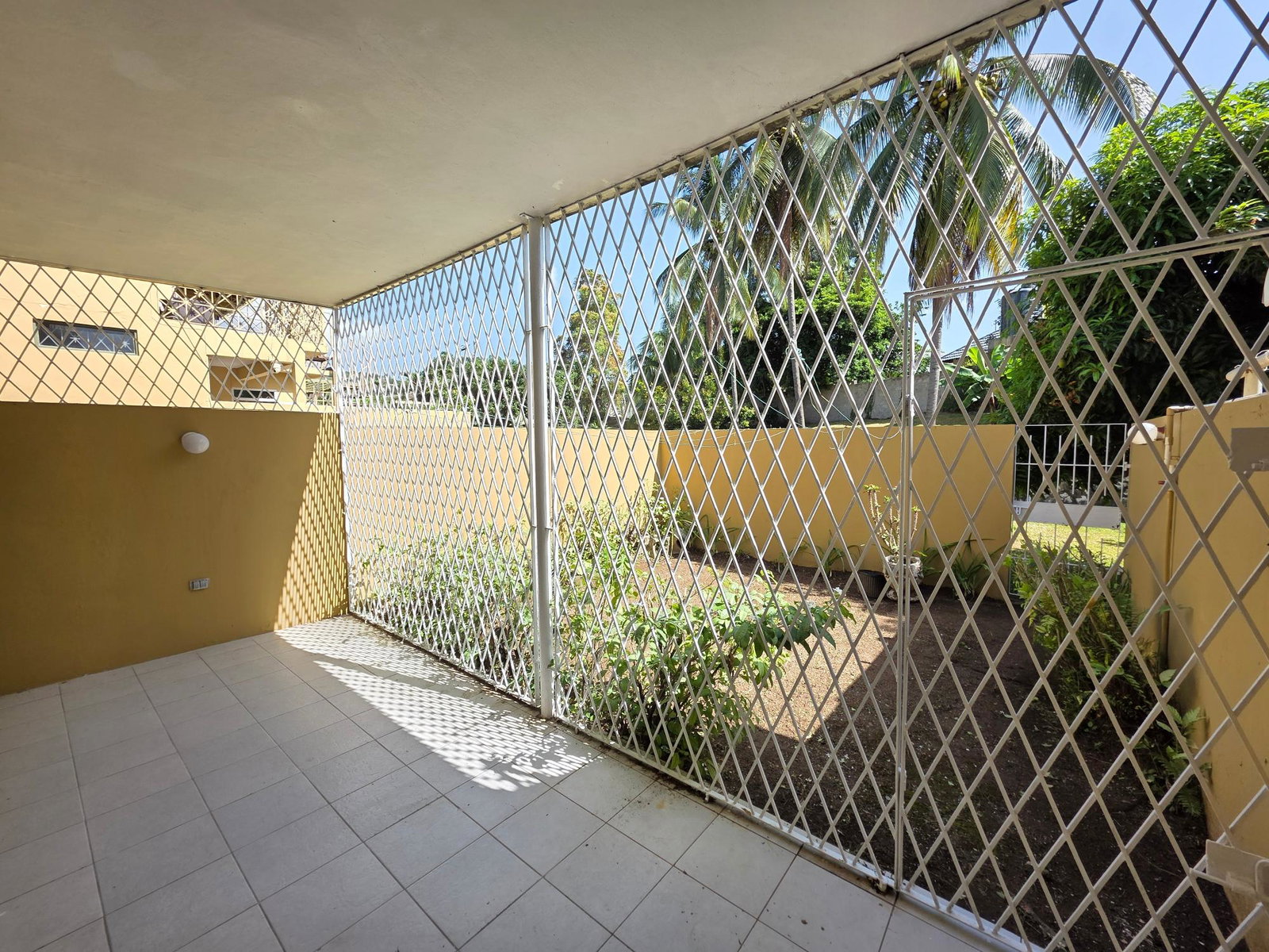 3-Bedroom-Townhouse-for-Rent-in-Waterworks-Country-Club-St.-Andrew-Jamaica Eleventh image of 68-6-8 Waterworks Road in Kingston 8, St. Andrew, Jamaica - property is For Rent