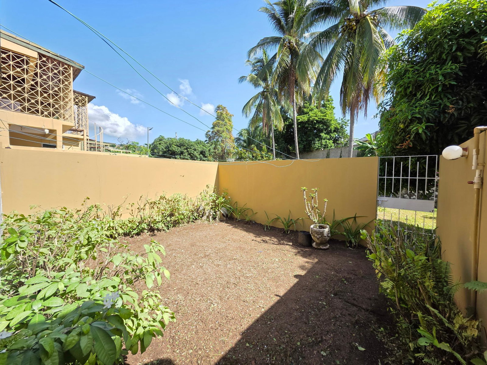 3-Bedroom-Townhouse-for-Rent-in-Waterworks-Country-Club-St.-Andrew-Jamaica Twelfth image of 68-6-8 Waterworks Road in Kingston 8, St. Andrew, Jamaica - property is For Rent