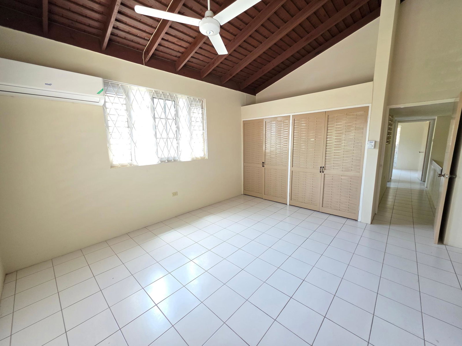 3-Bedroom-Townhouse-for-Rent-in-Waterworks-Country-Club-St.-Andrew-Jamaica Sixteenth image of 68-6-8 Waterworks Road in Kingston 8, St. Andrew, Jamaica - property is For Rent