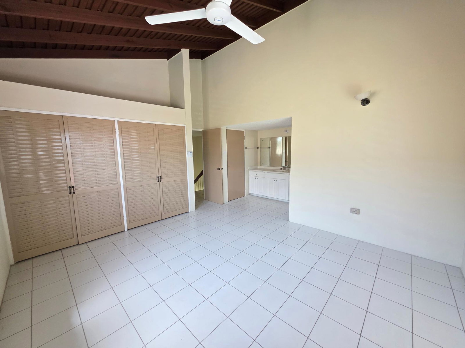3-Bedroom-Townhouse-for-Rent-in-Waterworks-Country-Club-St.-Andrew-Jamaica Seventeenth image of 68-6-8 Waterworks Road in Kingston 8, St. Andrew, Jamaica - property is For Rent