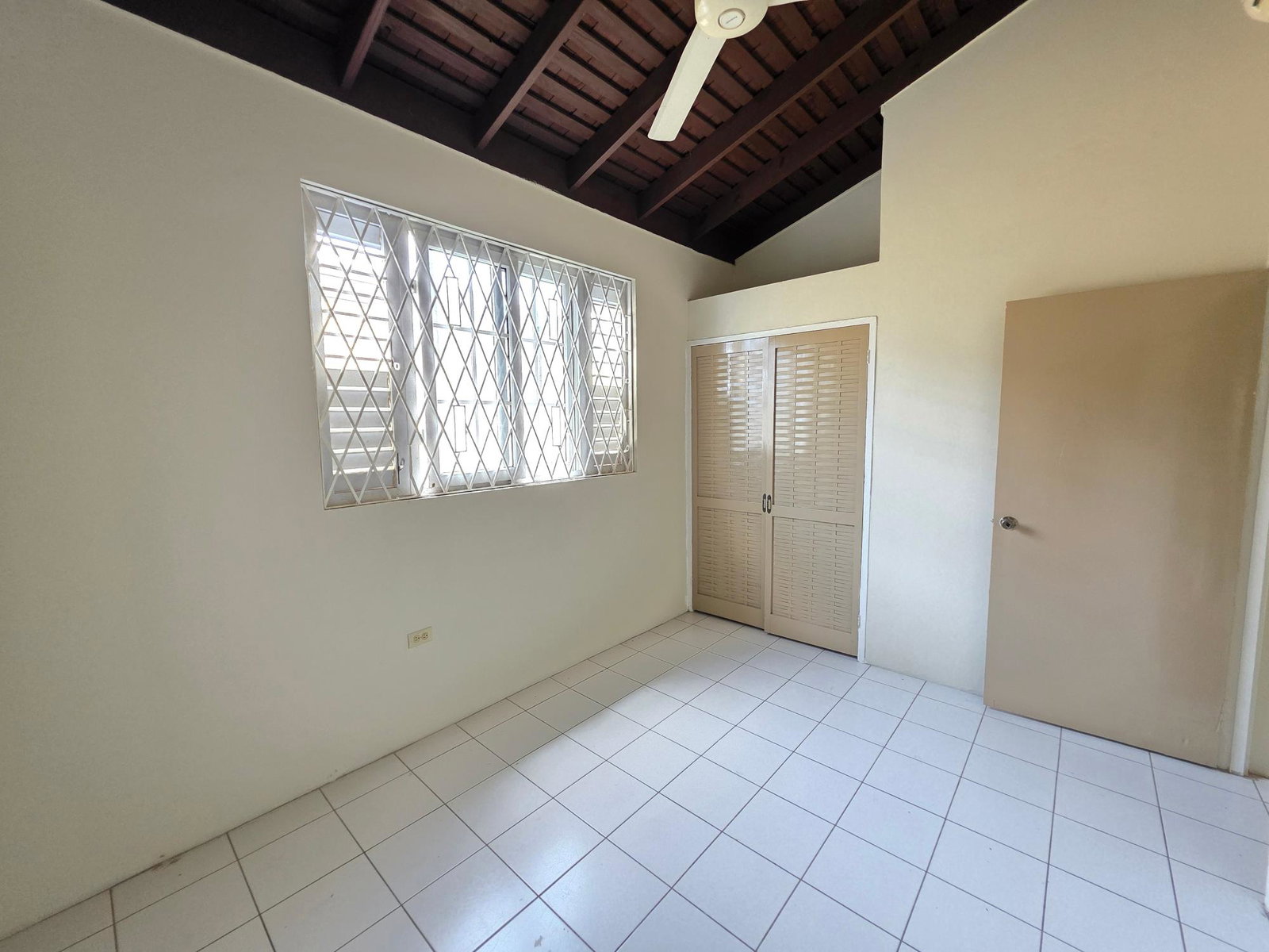 3-Bedroom-Townhouse-for-Rent-in-Waterworks-Country-Club-St.-Andrew-Jamaica Twenty-Fourth image of 68-6-8 Waterworks Road in Kingston 8, St. Andrew, Jamaica - property is For Rent