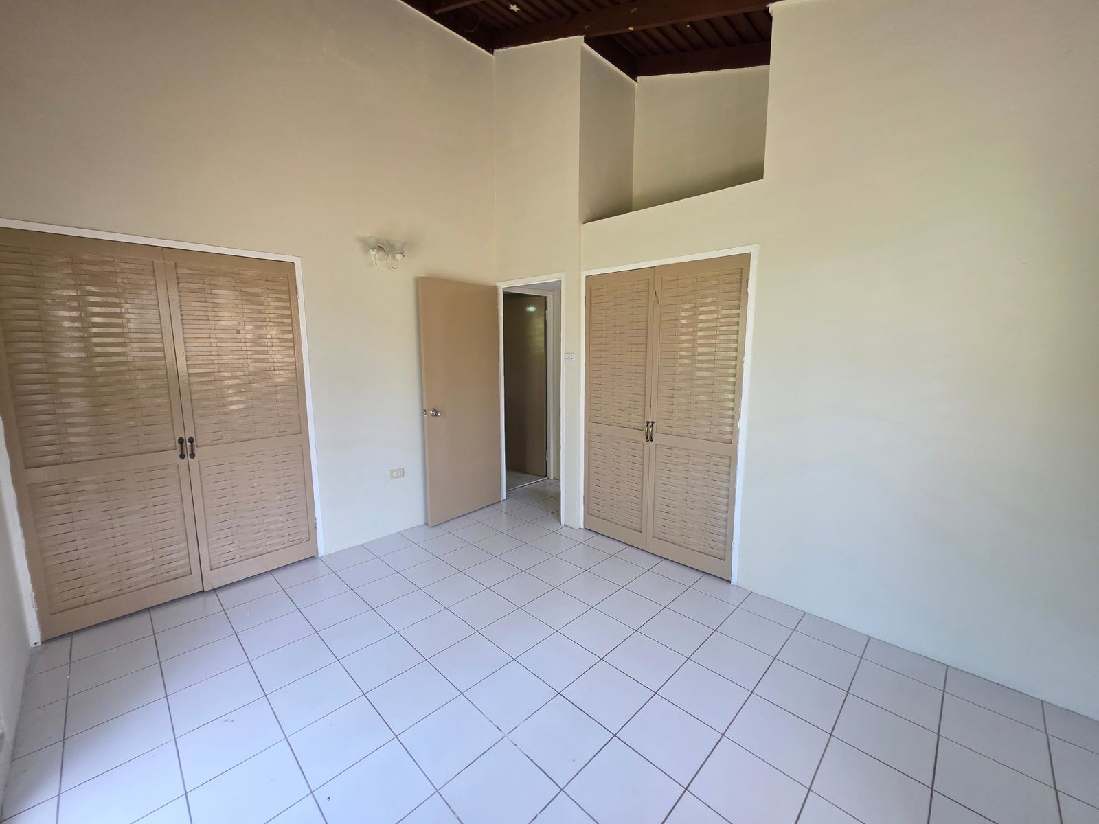 3-Bedroom-Townhouse-for-Rent-in-Waterworks-Country-Club-St.-Andrew-Jamaica Twenty-Eighth image of 68-6-8 Waterworks Road in Kingston 8, St. Andrew, Jamaica - property is For Rent