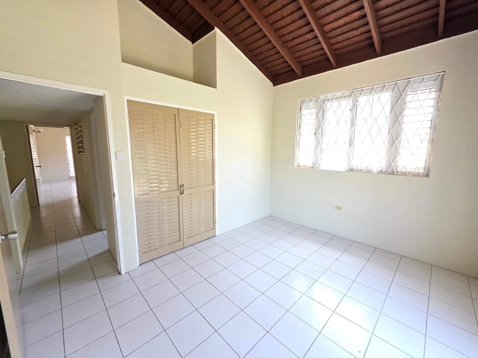 3-Bedroom-Townhouse-for-Rent-in-Waterworks-Country-Club-St.-Andrew-Jamaica Twenty-Ninth image of 68-6-8 Waterworks Road in Kingston 8, St. Andrew, Jamaica - property is For Rent