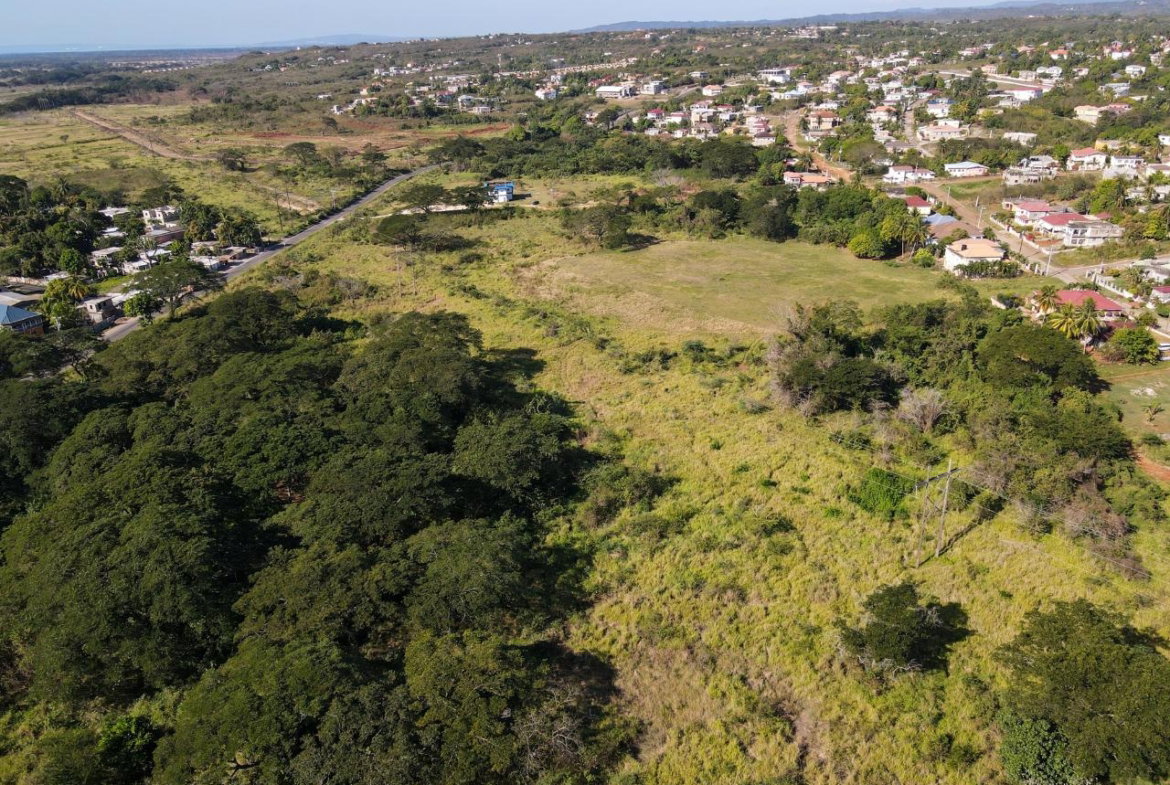 Seventeenth image of 1014c- St. John's Road in Green Acres, St. Catherine, Jamaica - property is For Sale