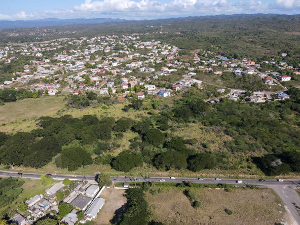 Nineteenth image of 1014c- St. John's Road in Green Acres, St. Catherine, Jamaica - property is For Sale