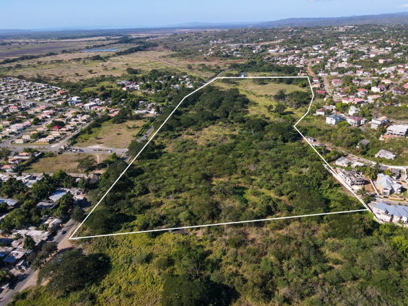 Fourth image of 1014c- St. John's Road in Green Acres, St. Catherine, Jamaica - property is For Sale