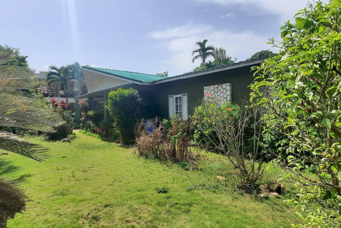Sixth image of (lot 31)-16 Aris Avenue (parl Road) in Red Hills, St. Andrew, Jamaica - property is For Sale