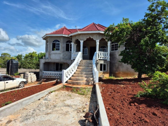 First image of Pusey Hill in Pusey Hill, Manchester, Jamaica - property is For Sale