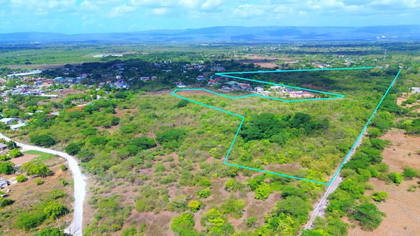Second image of Four Paths in Four Paths, Clarendon, Jamaica - property is For Sale